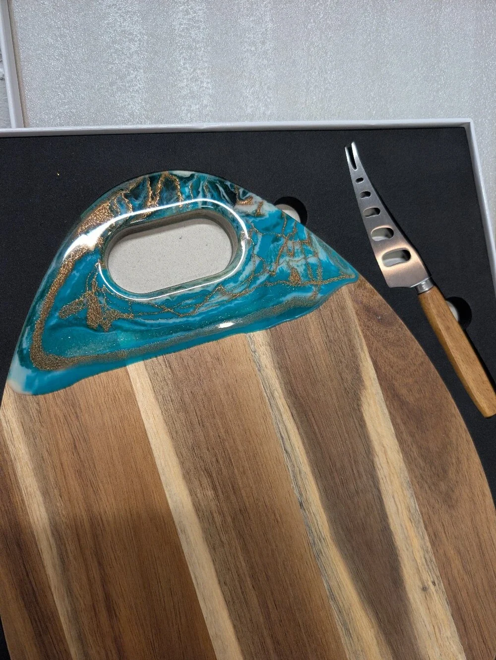 New Resinat Ocean Resin Tear Drop Cheese Board and Knife Set